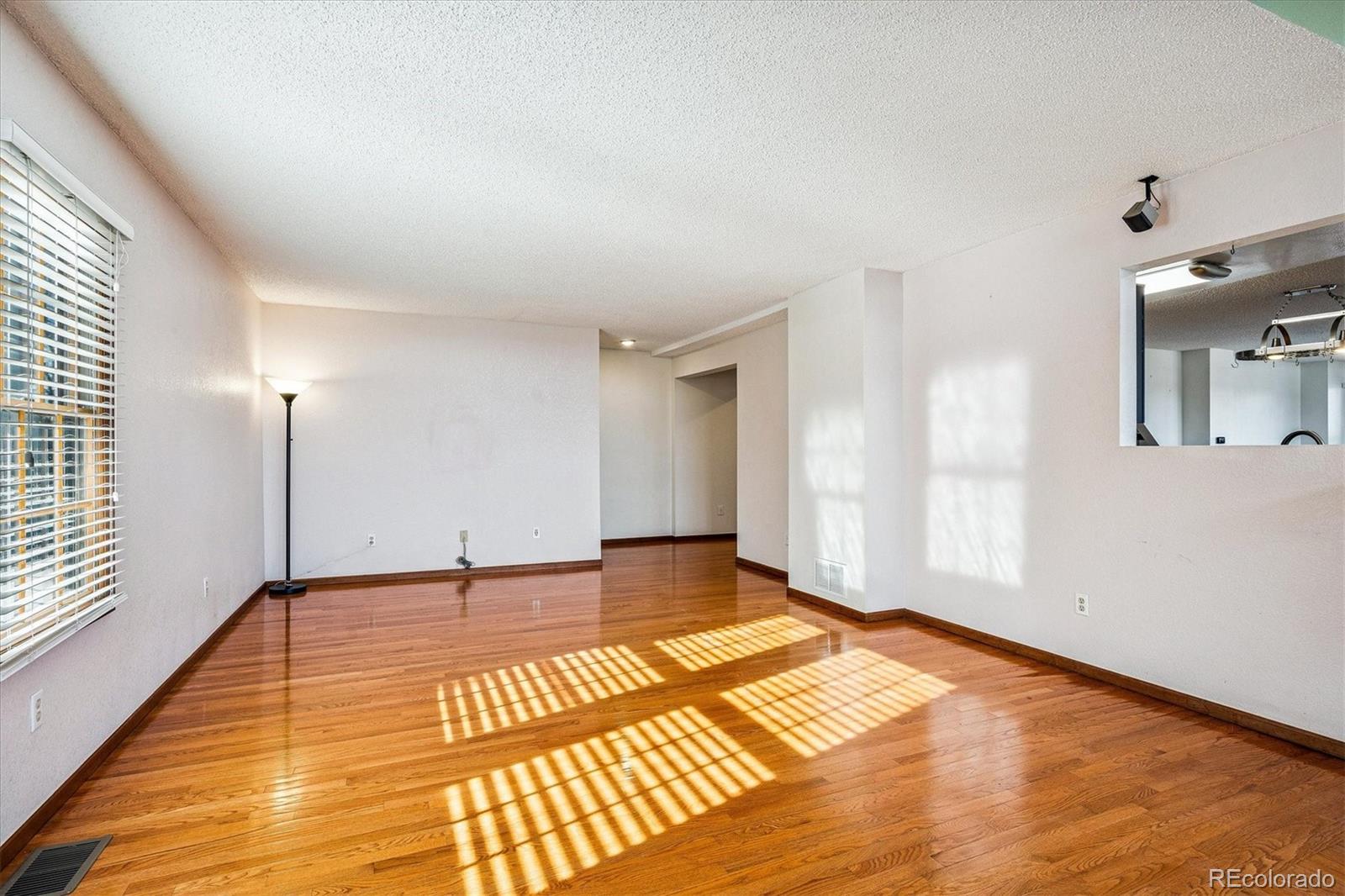 MLS Image #10 for 8230 s ogden circle,littleton, Colorado