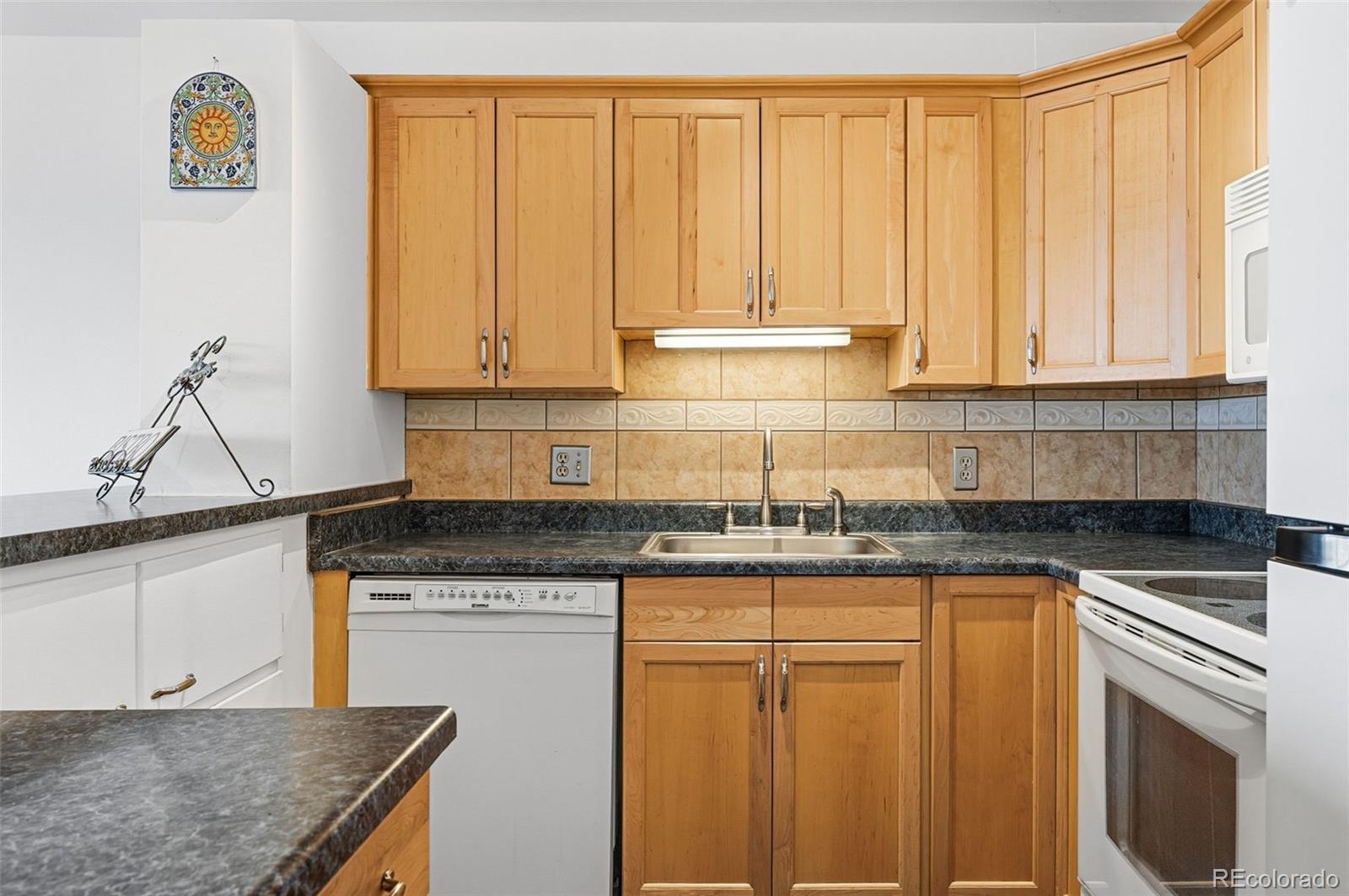 MLS Image #19 for 1223  race street 803,denver, Colorado