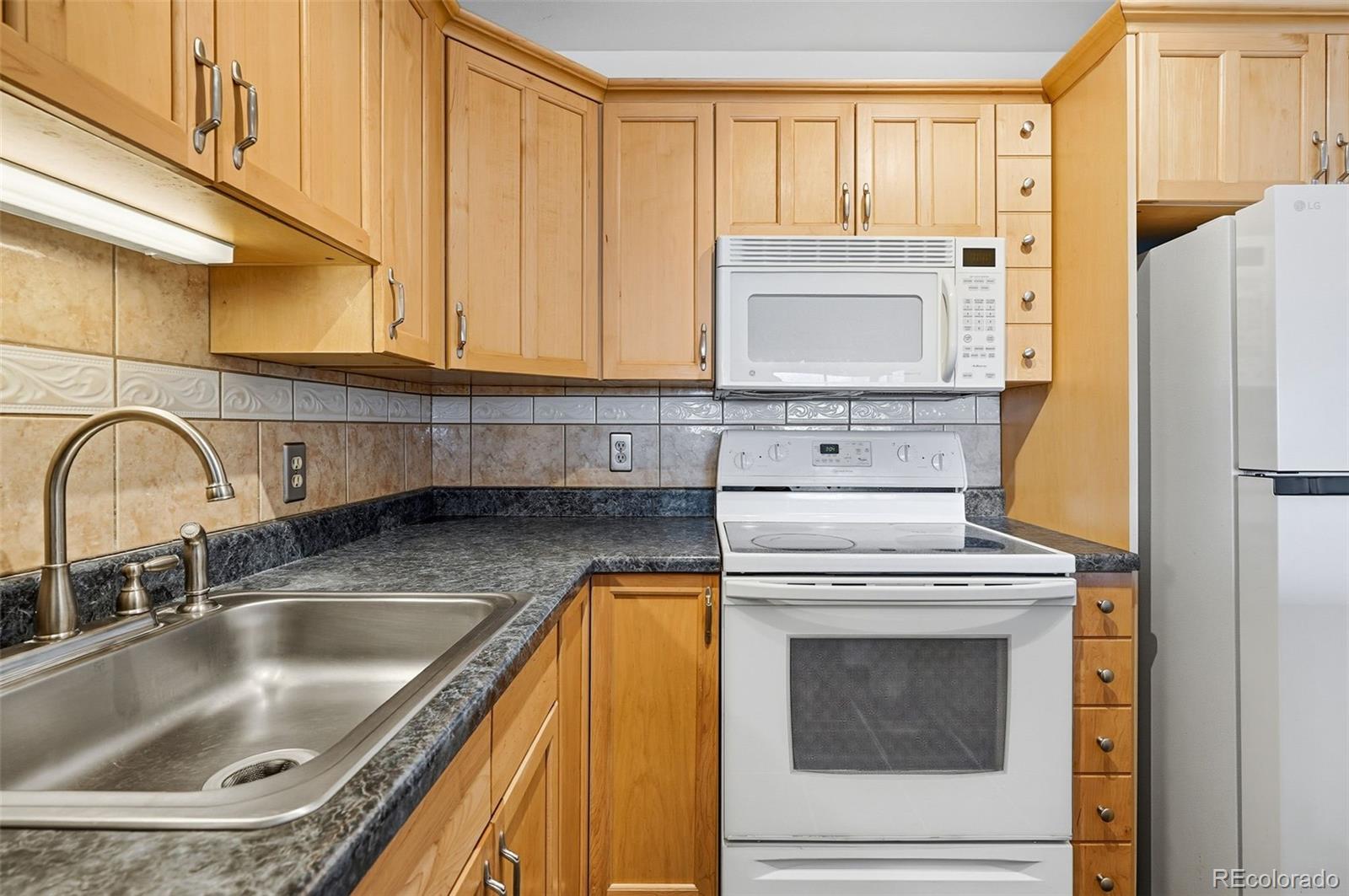 MLS Image #20 for 1223  race street 803,denver, Colorado