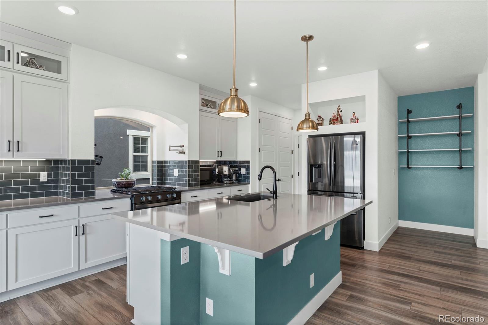 MLS Image #14 for 20708 e 49th drive,denver, Colorado