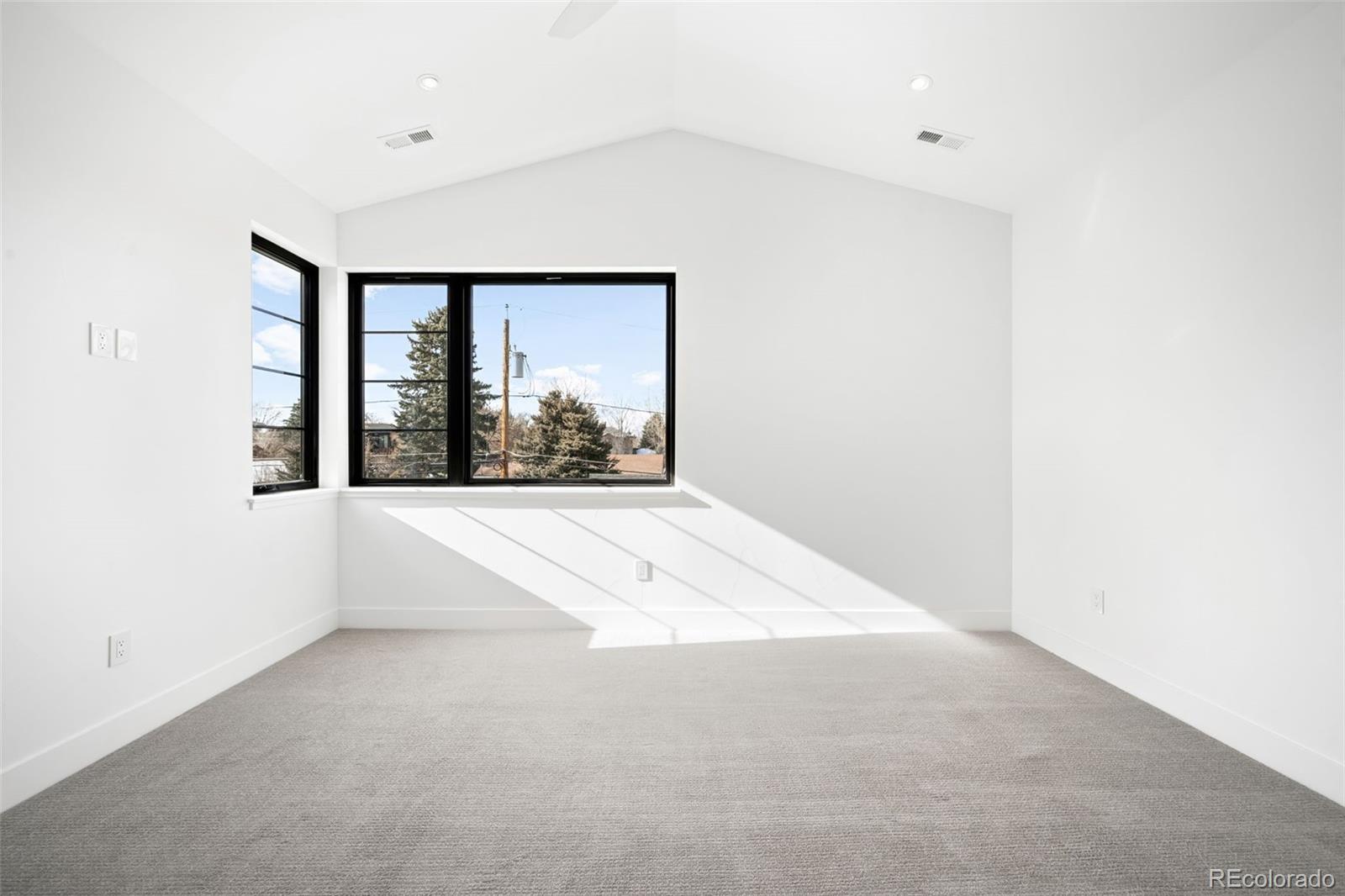 MLS Image #26 for 3255 s clermont street,denver, Colorado