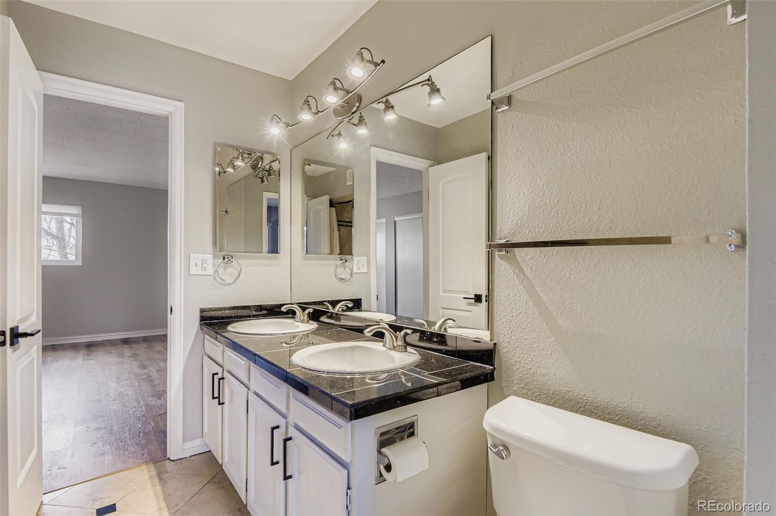 MLS Image #19 for 1060 s parker road,denver, Colorado