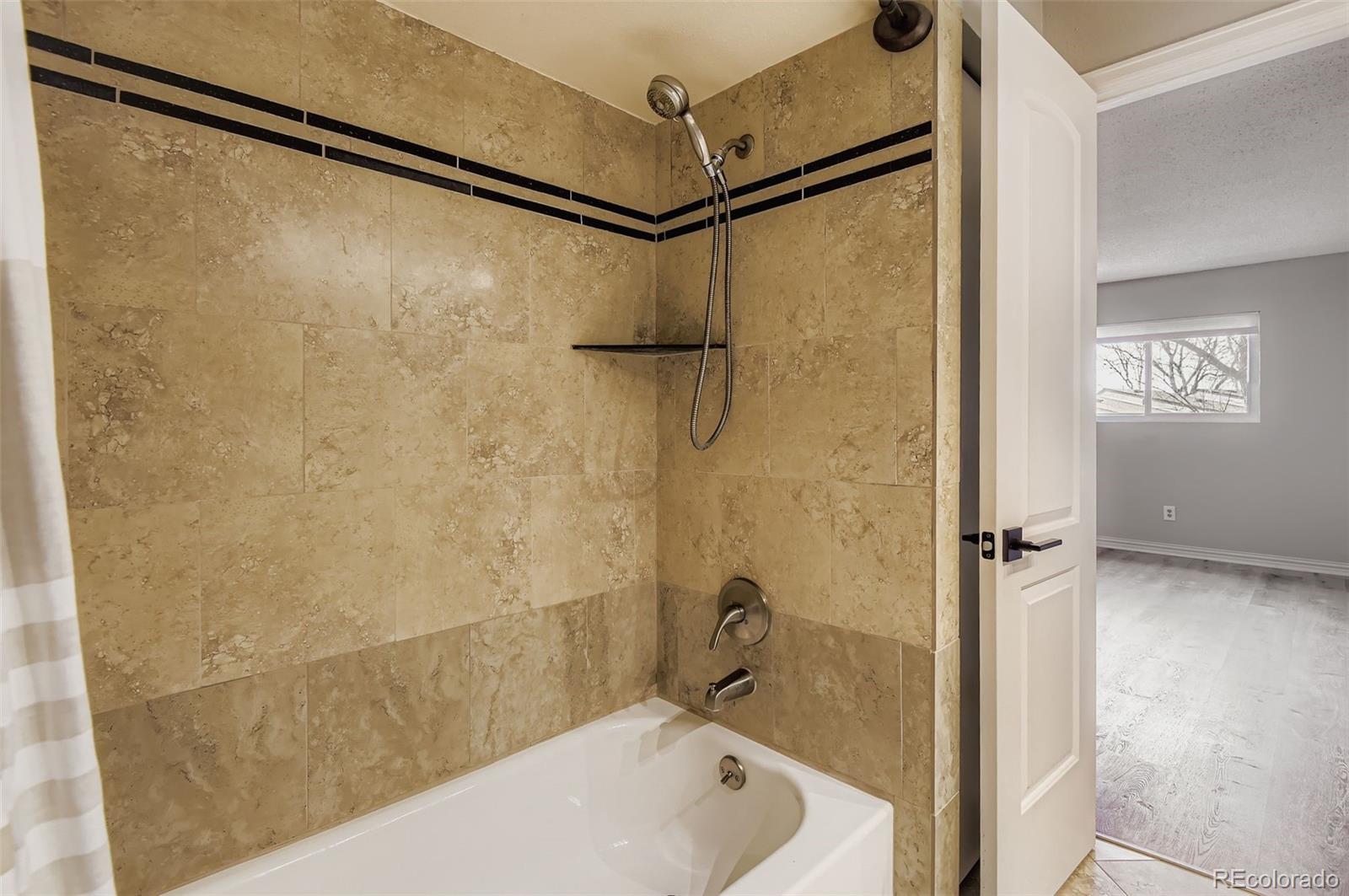 MLS Image #20 for 1060 s parker road,denver, Colorado