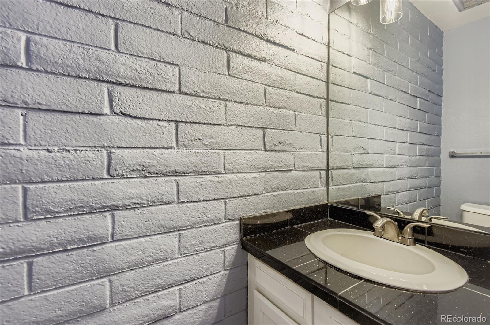 MLS Image #7 for 1060 s parker road,denver, Colorado