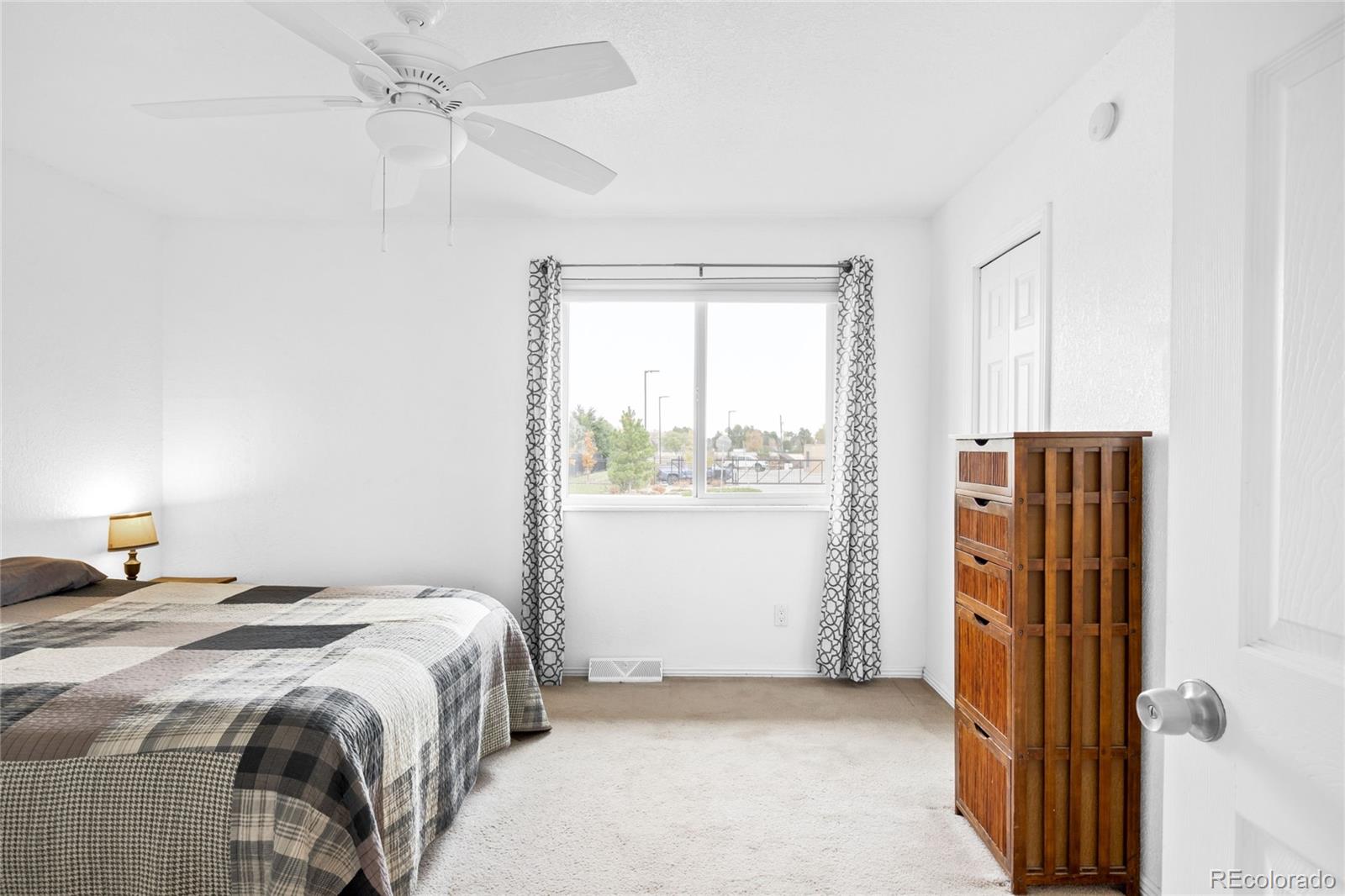 MLS Image #11 for 16010 e 11th avenue,aurora, Colorado