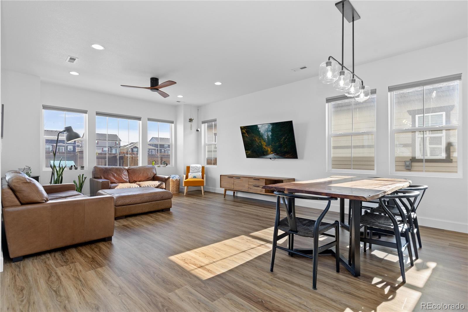 MLS Image #2 for 664 n yantley street,aurora, Colorado