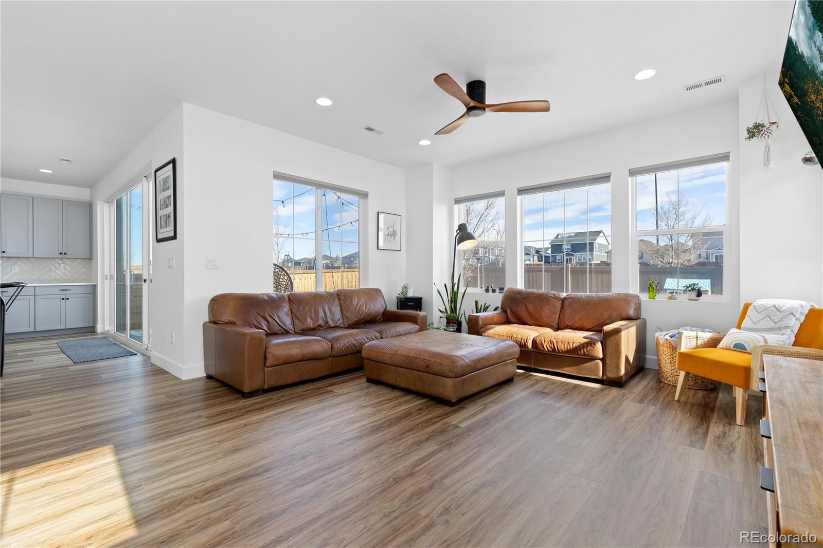 MLS Image #3 for 664 n yantley street,aurora, Colorado
