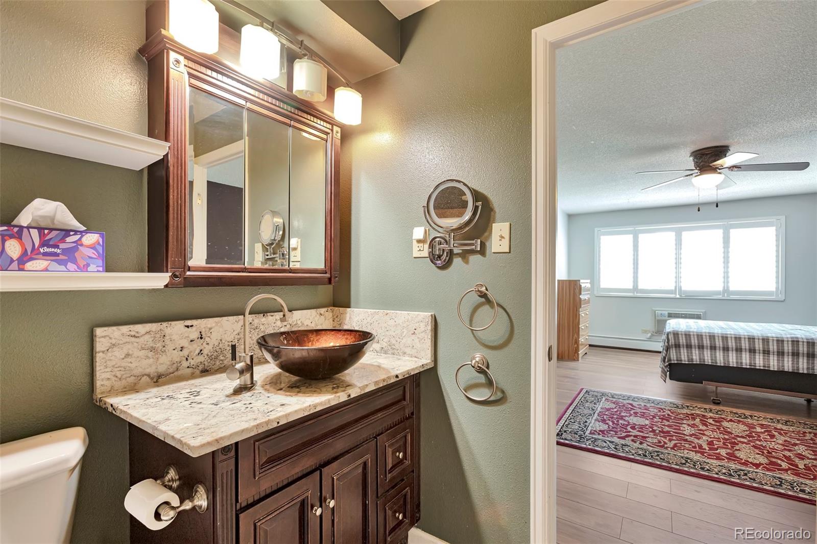 MLS Image #14 for 650 s clinton street 3a,denver, Colorado