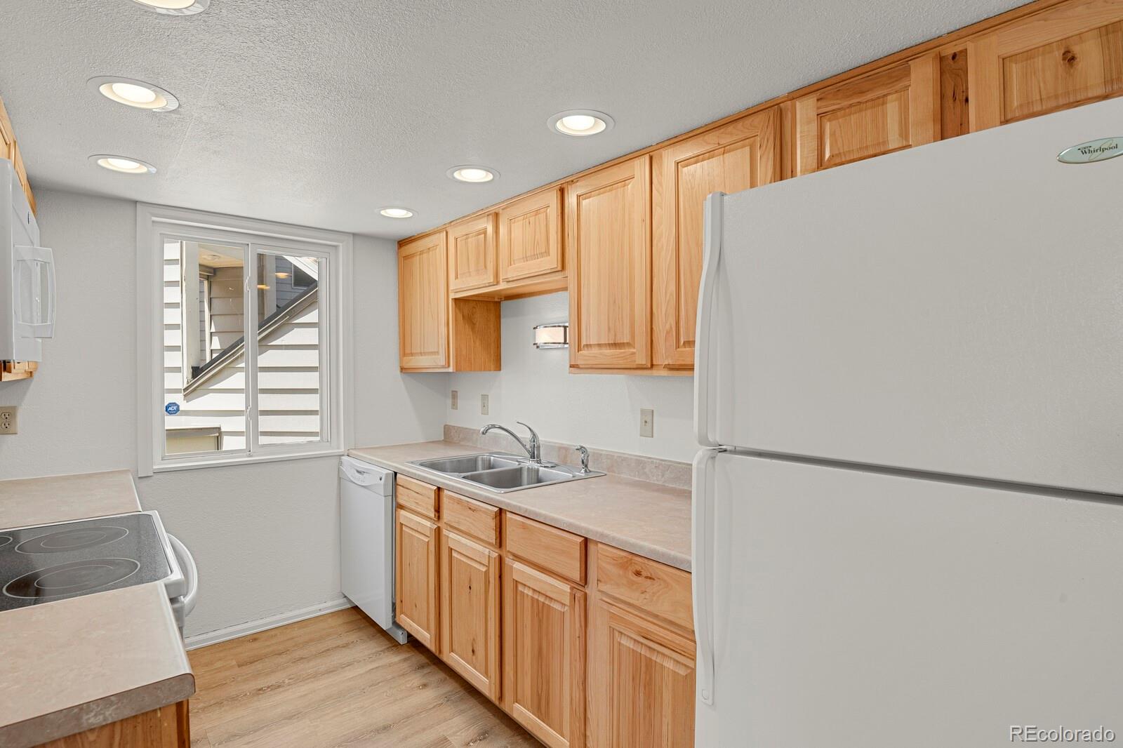 MLS Image #6 for 17034 e tennessee drive,aurora, Colorado