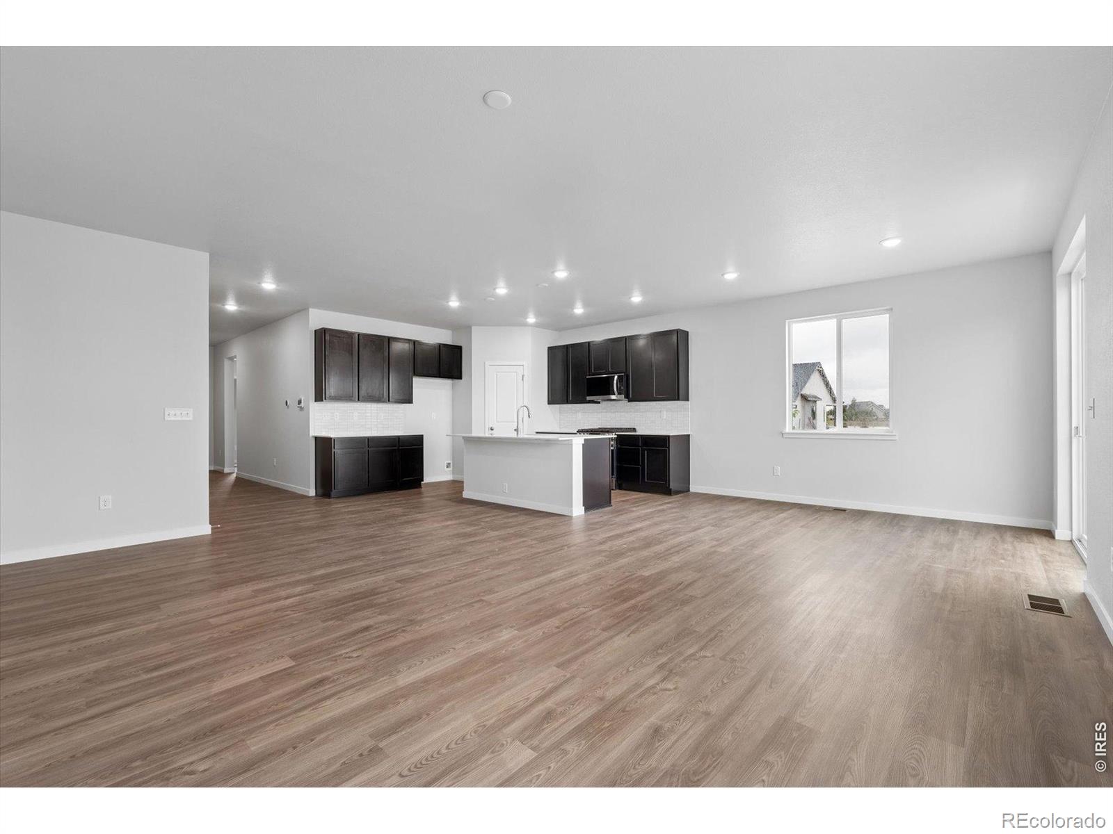 MLS Image #10 for 803  mesic lane,windsor, Colorado
