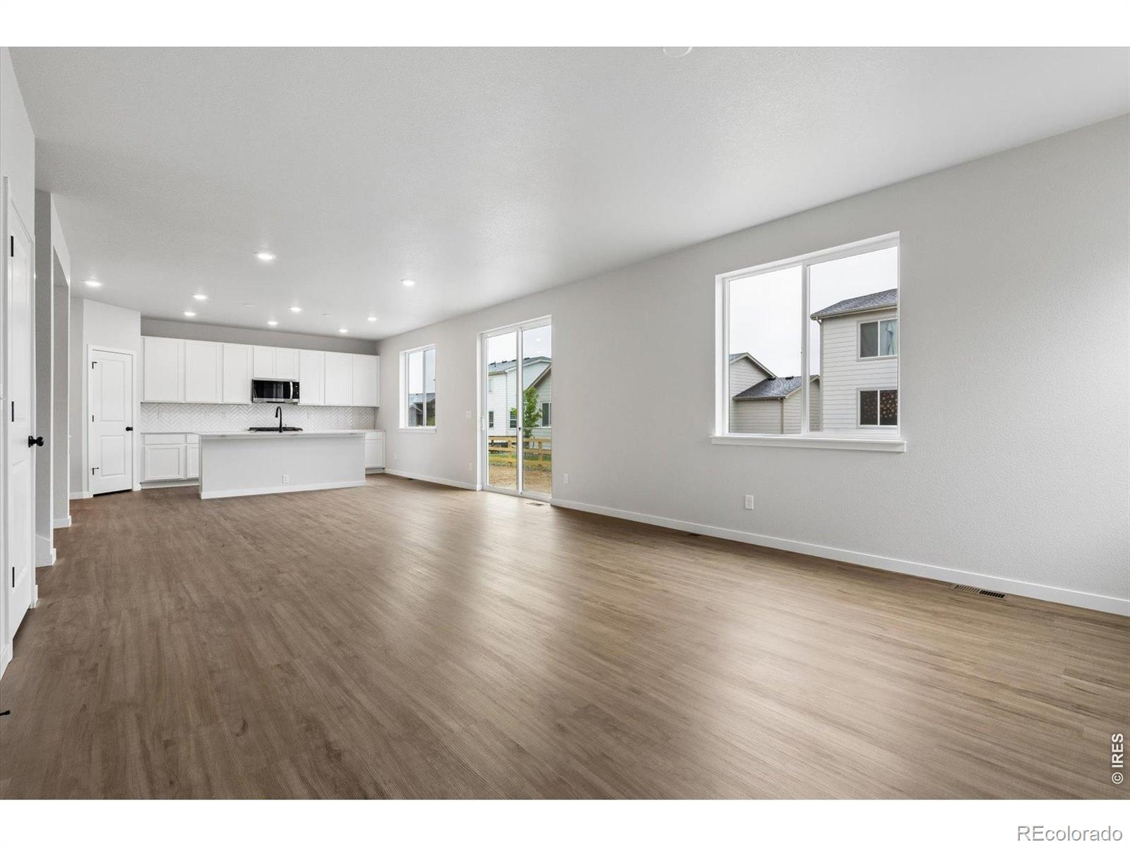 MLS Image #14 for 819  mesic lane,windsor, Colorado