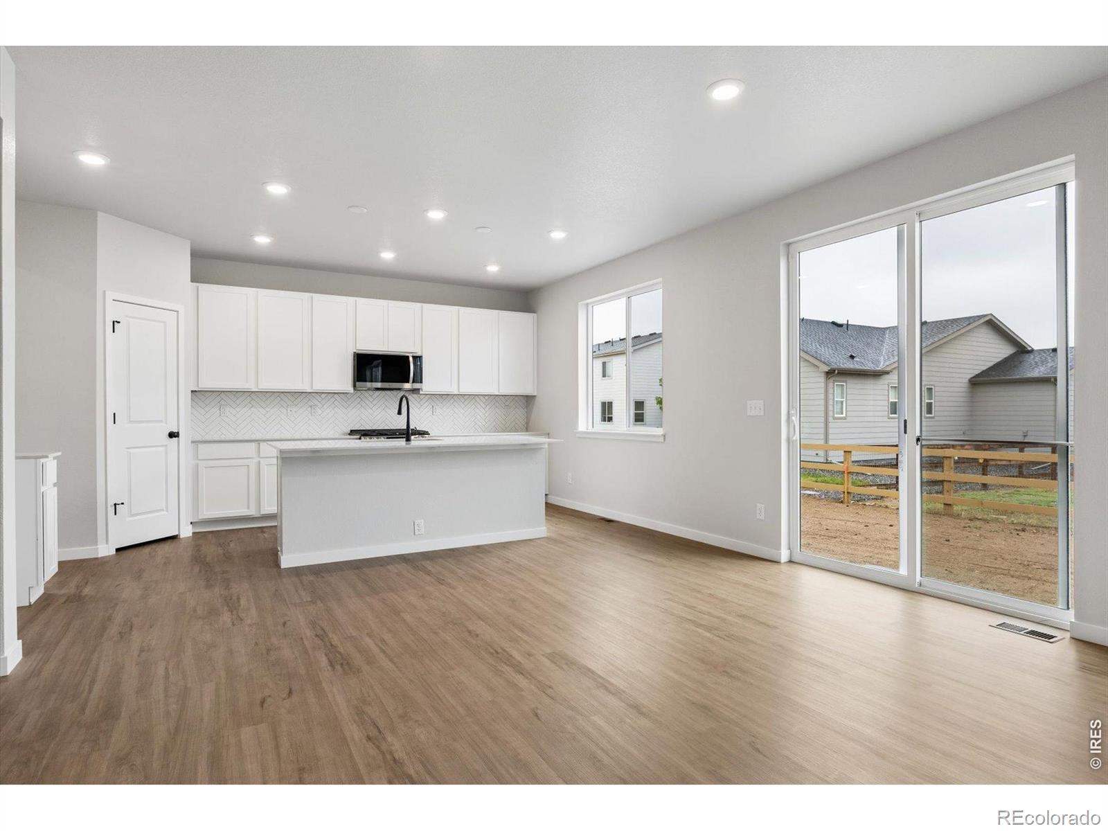 MLS Image #7 for 819  mesic lane,windsor, Colorado