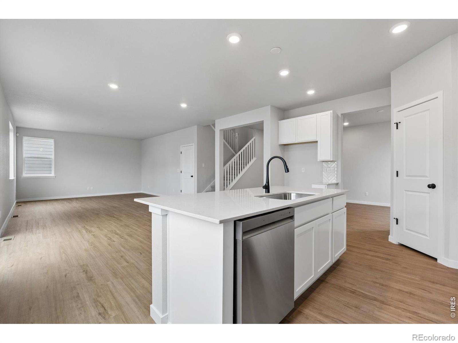 MLS Image #8 for 819  mesic lane,windsor, Colorado