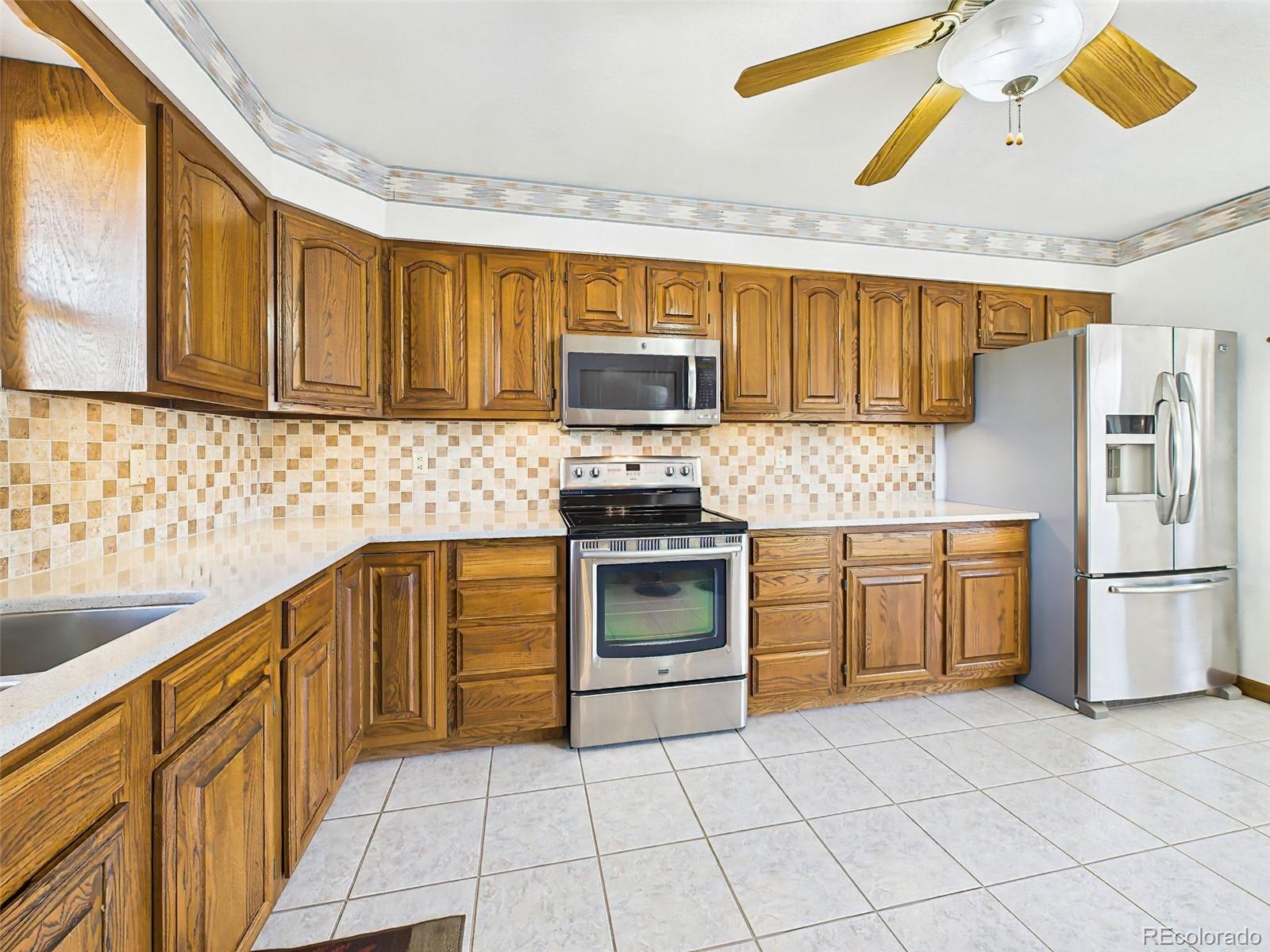 MLS Image #6 for 611  q street,penrose, Colorado