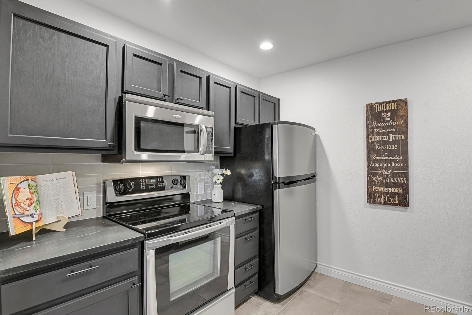 MLS Image #9 for 3249 w fairview place,denver, Colorado
