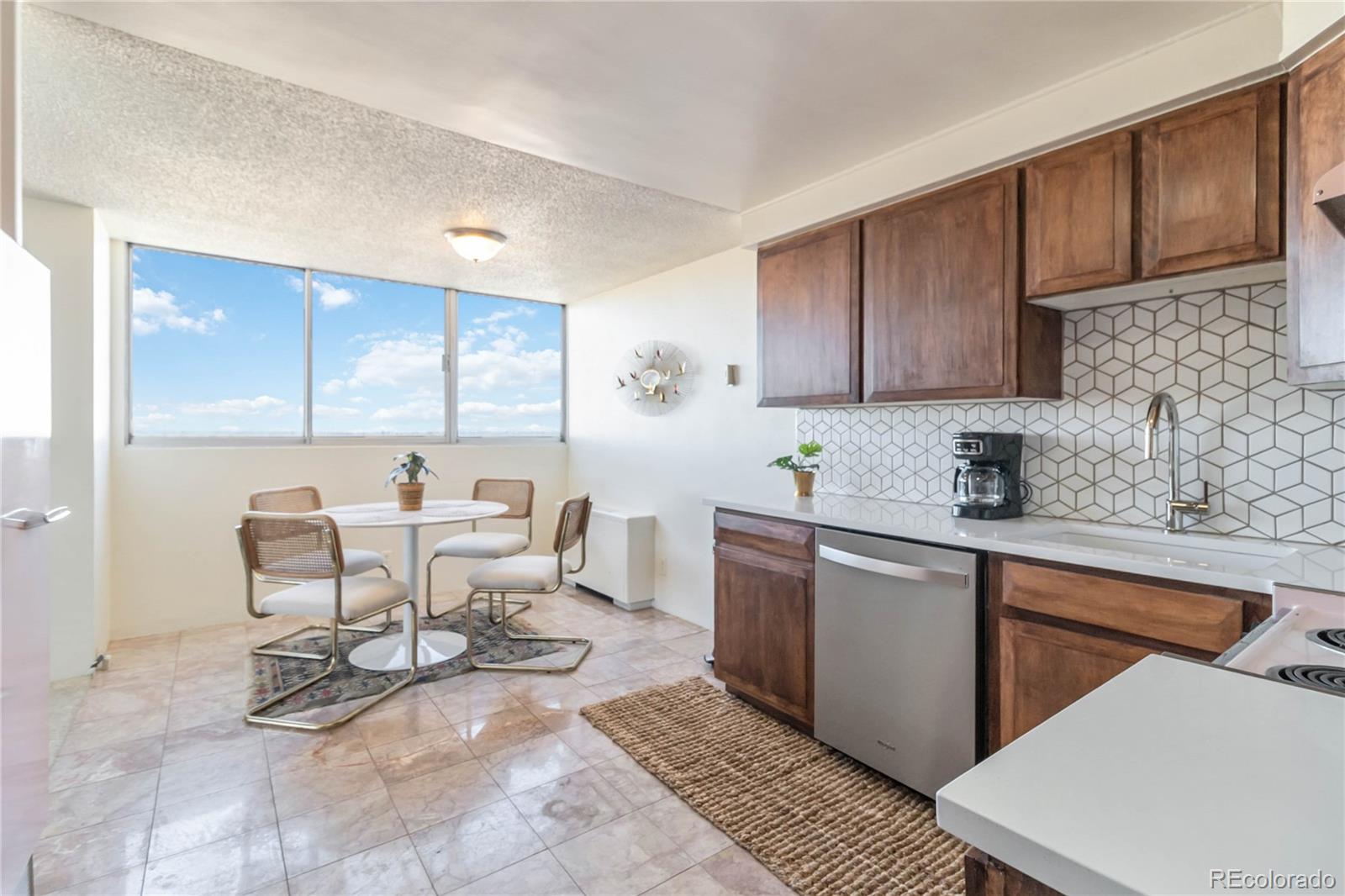 MLS Image #12 for 1155 n ash street,denver, Colorado