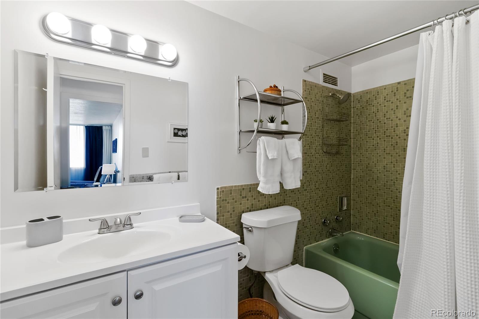 MLS Image #16 for 1155 n ash street,denver, Colorado