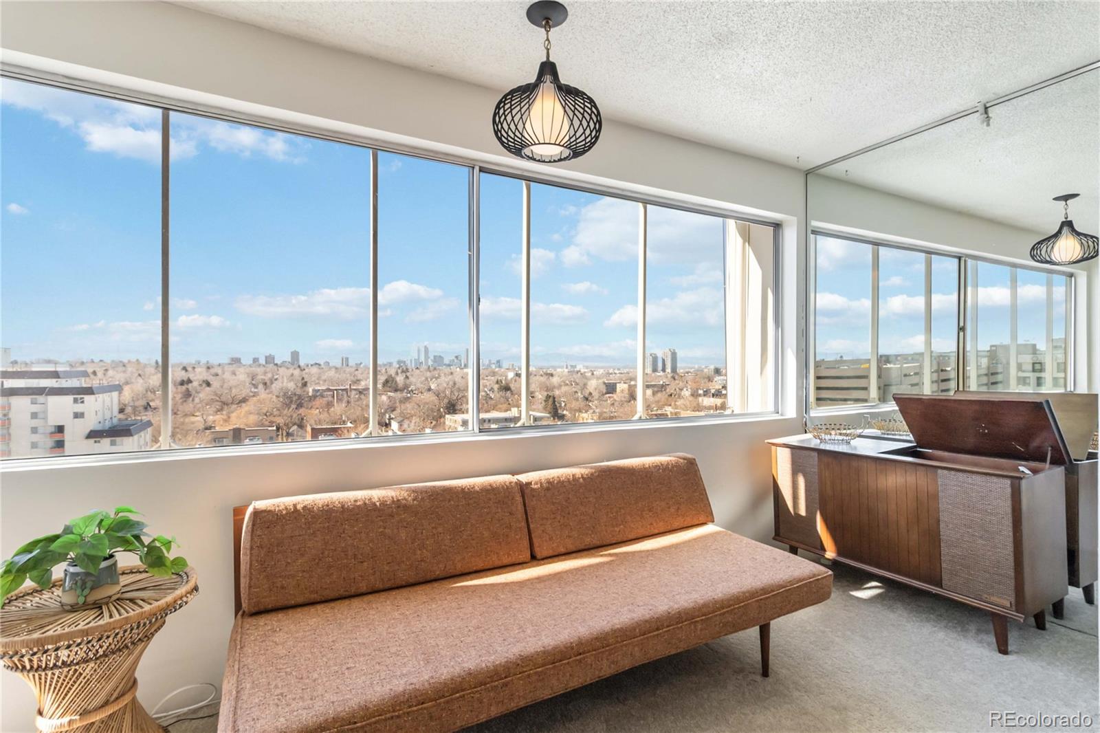 MLS Image #5 for 1155 n ash street,denver, Colorado