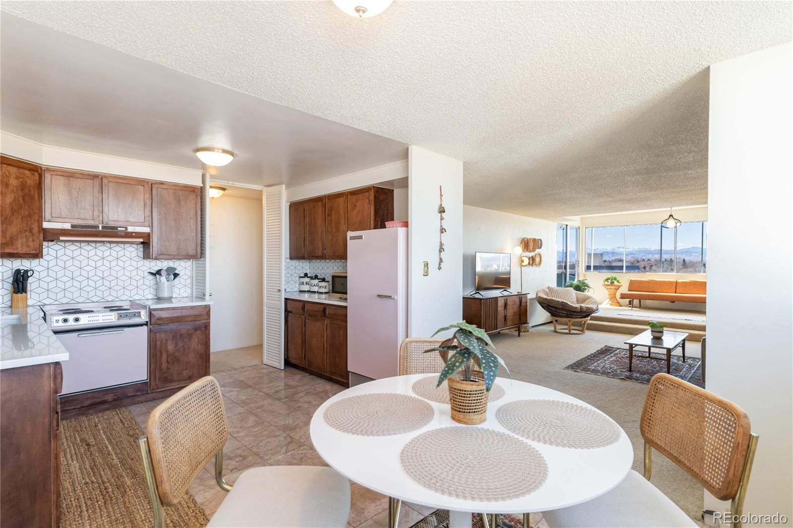 MLS Image #9 for 1155 n ash street,denver, Colorado