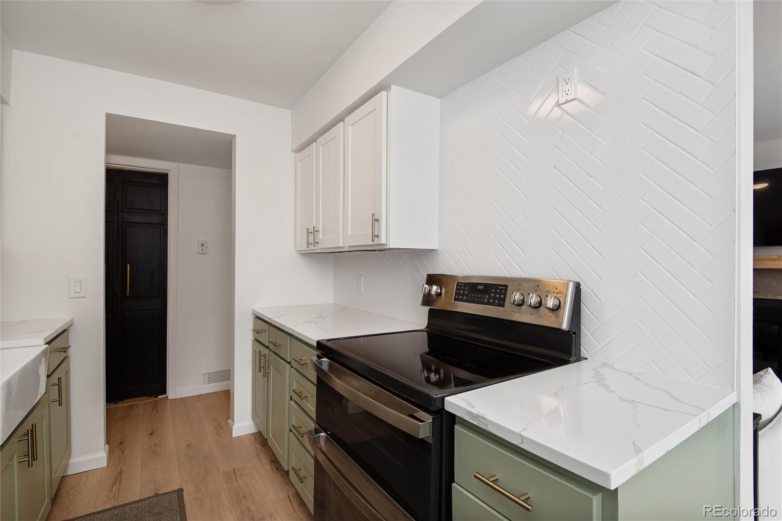 MLS Image #10 for 17642 e loyola drive,aurora, Colorado