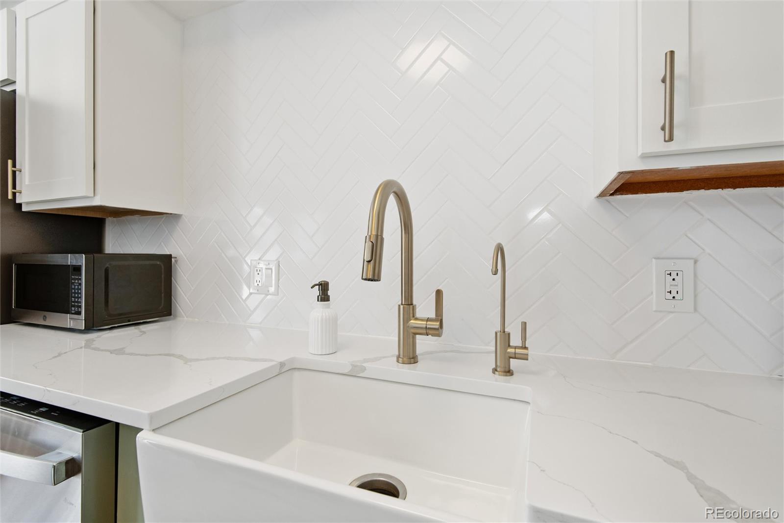 MLS Image #11 for 17642 e loyola drive,aurora, Colorado