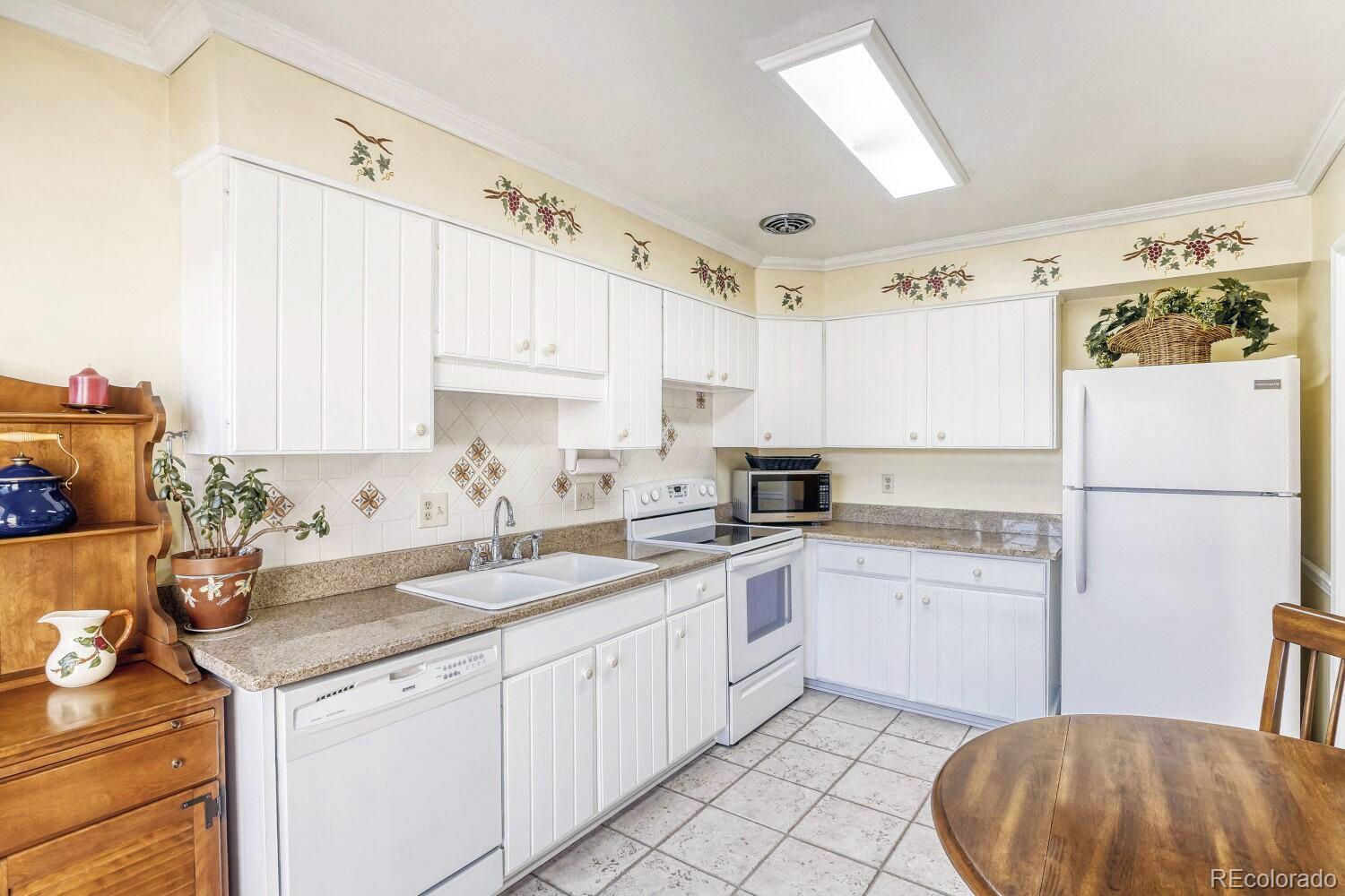 MLS Image #8 for 7453 w cedar circle,lakewood, Colorado