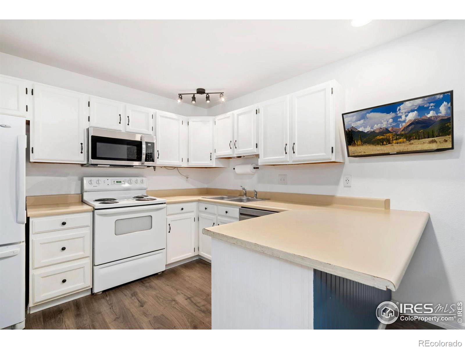 MLS Image #10 for 3440  windmill drive,fort collins, Colorado
