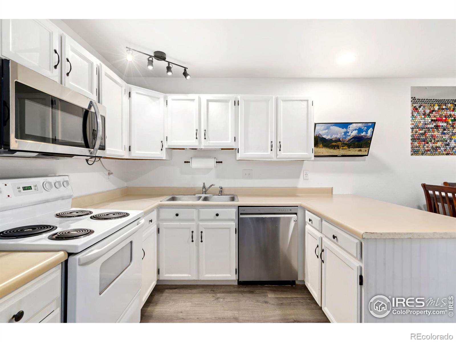 MLS Image #9 for 3440  windmill drive,fort collins, Colorado