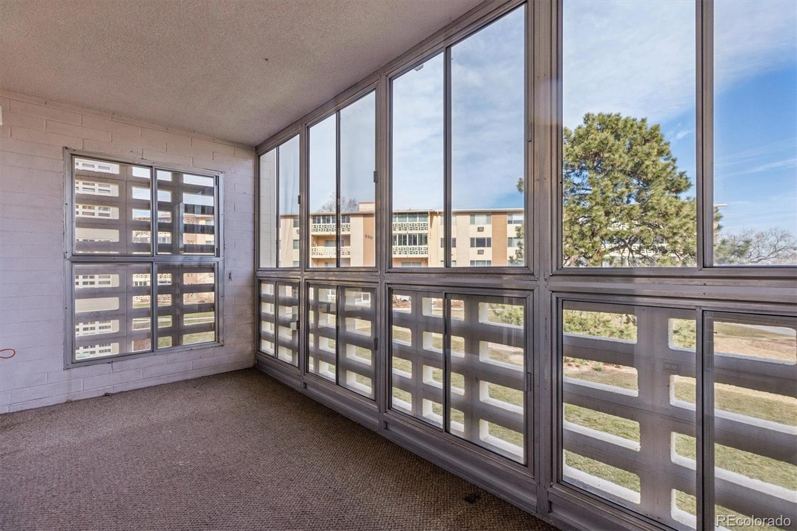 MLS Image #13 for 350 s clinton street,denver, Colorado