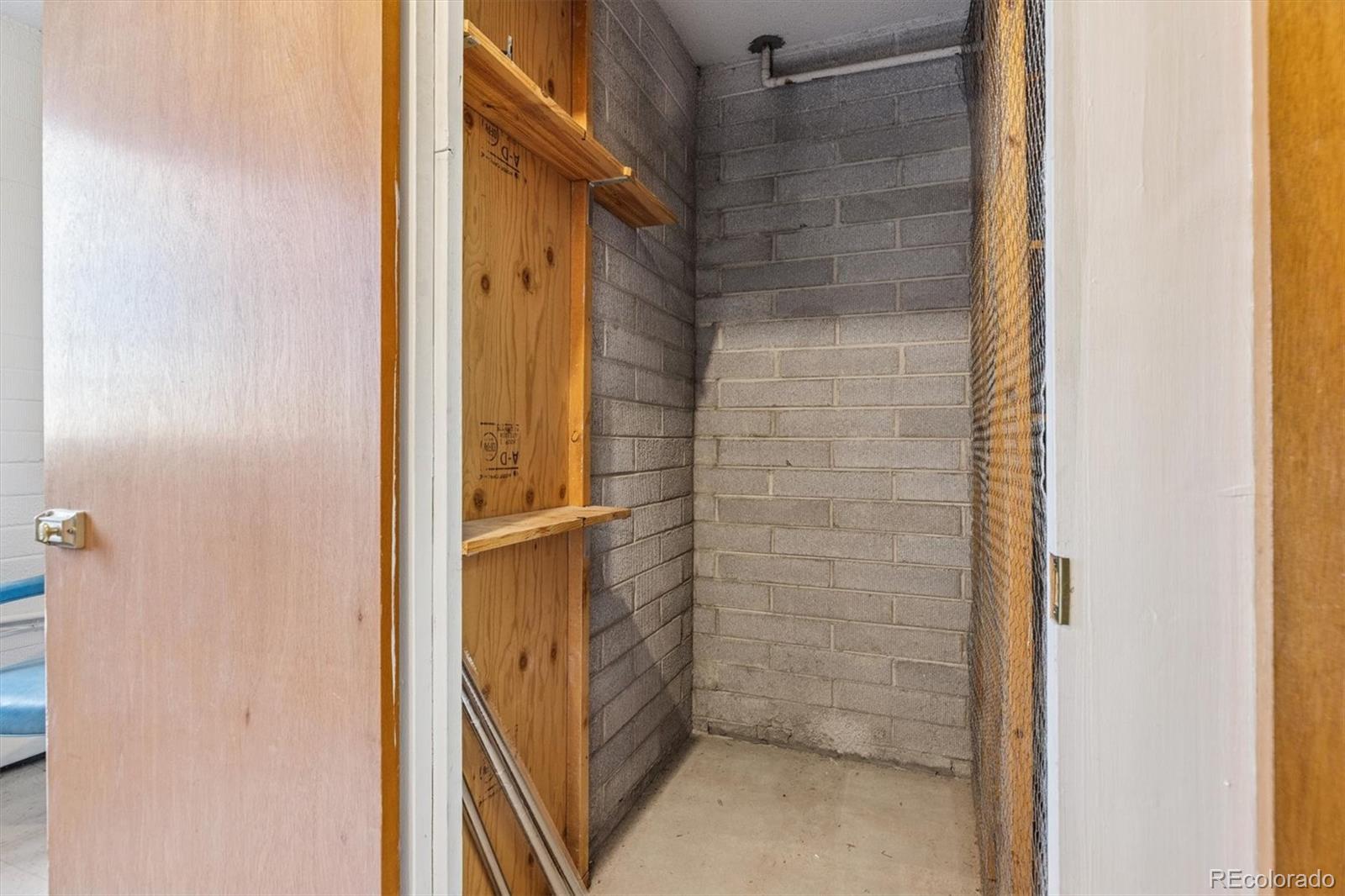 MLS Image #16 for 350 s clinton street,denver, Colorado