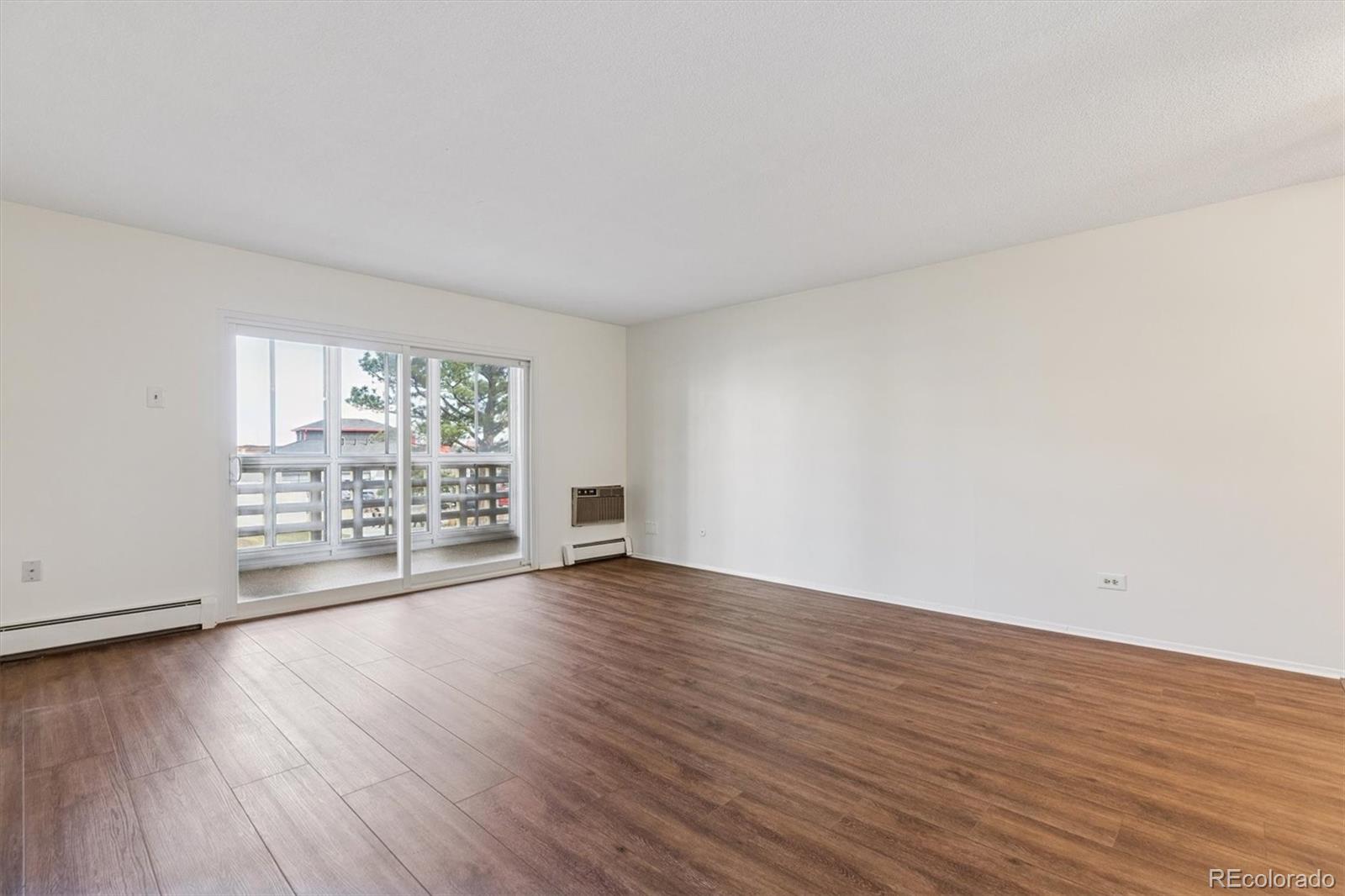 MLS Image #5 for 350 s clinton street,denver, Colorado