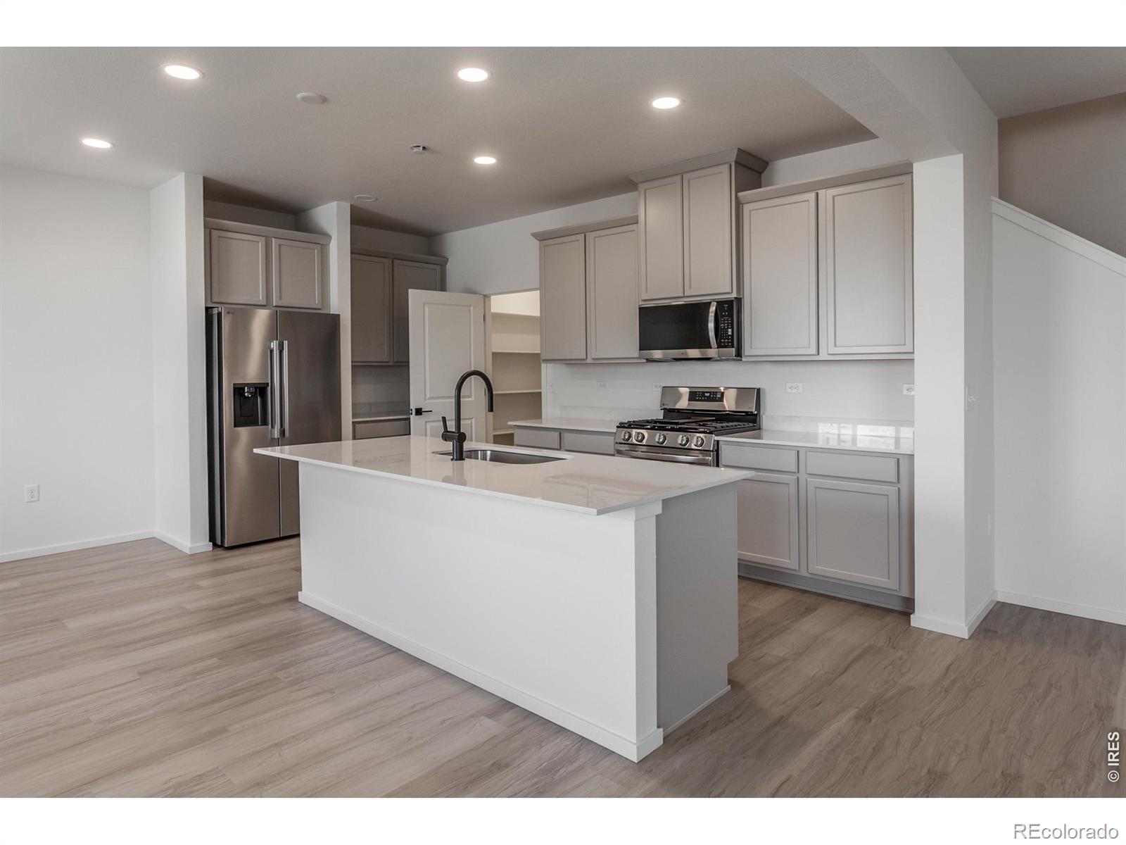 MLS Image #6 for 788  galloway drive,johnstown, Colorado