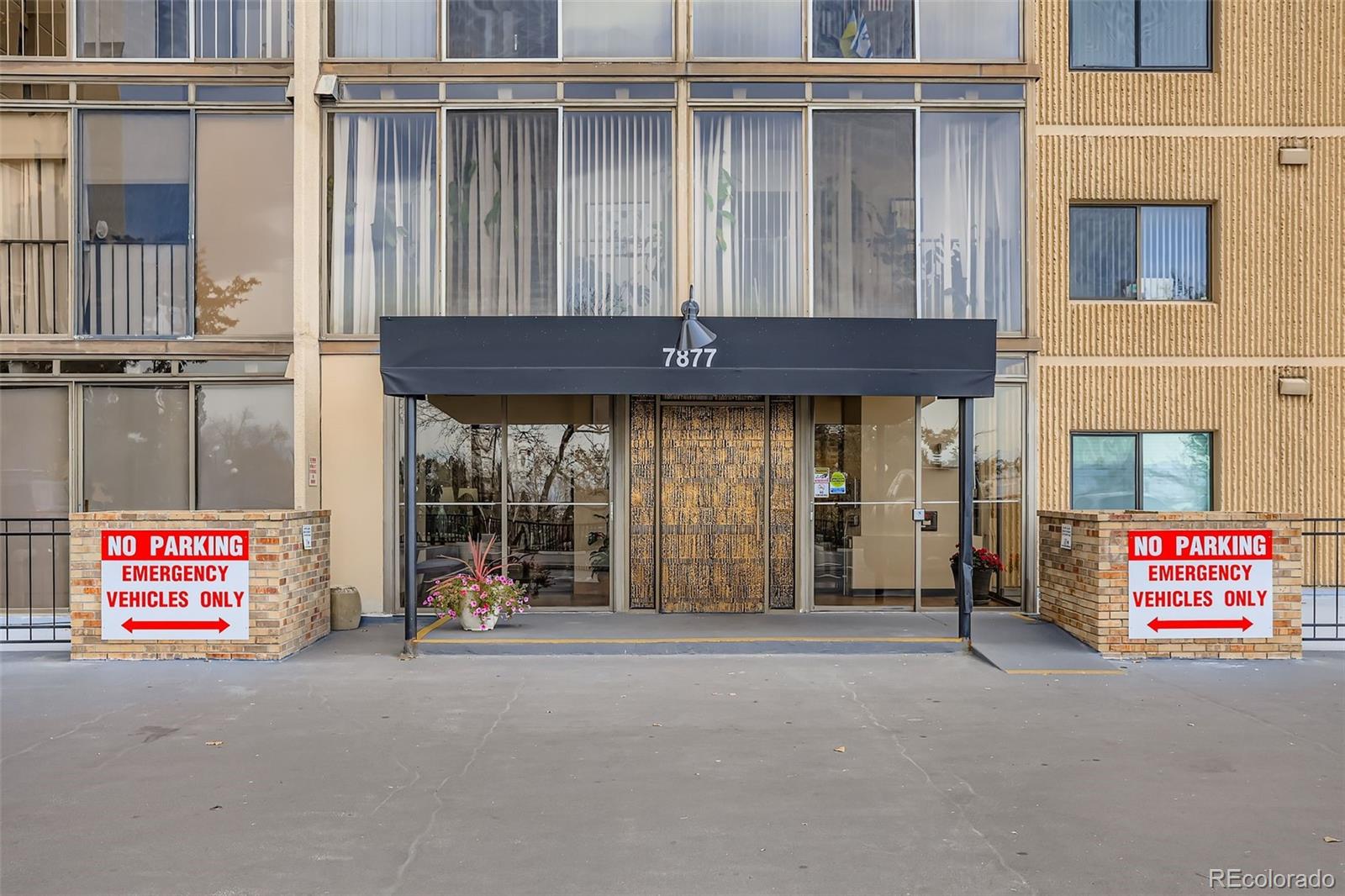MLS Image #2 for 7877 e mississippi avenue 602,denver, Colorado