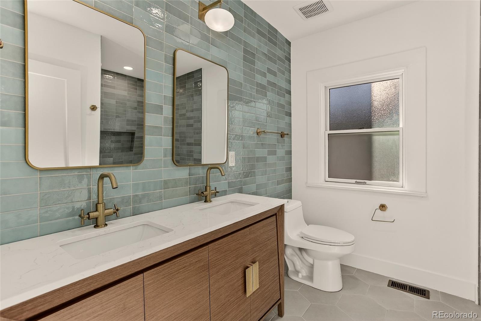 MLS Image #19 for 734 n downing street,denver, Colorado