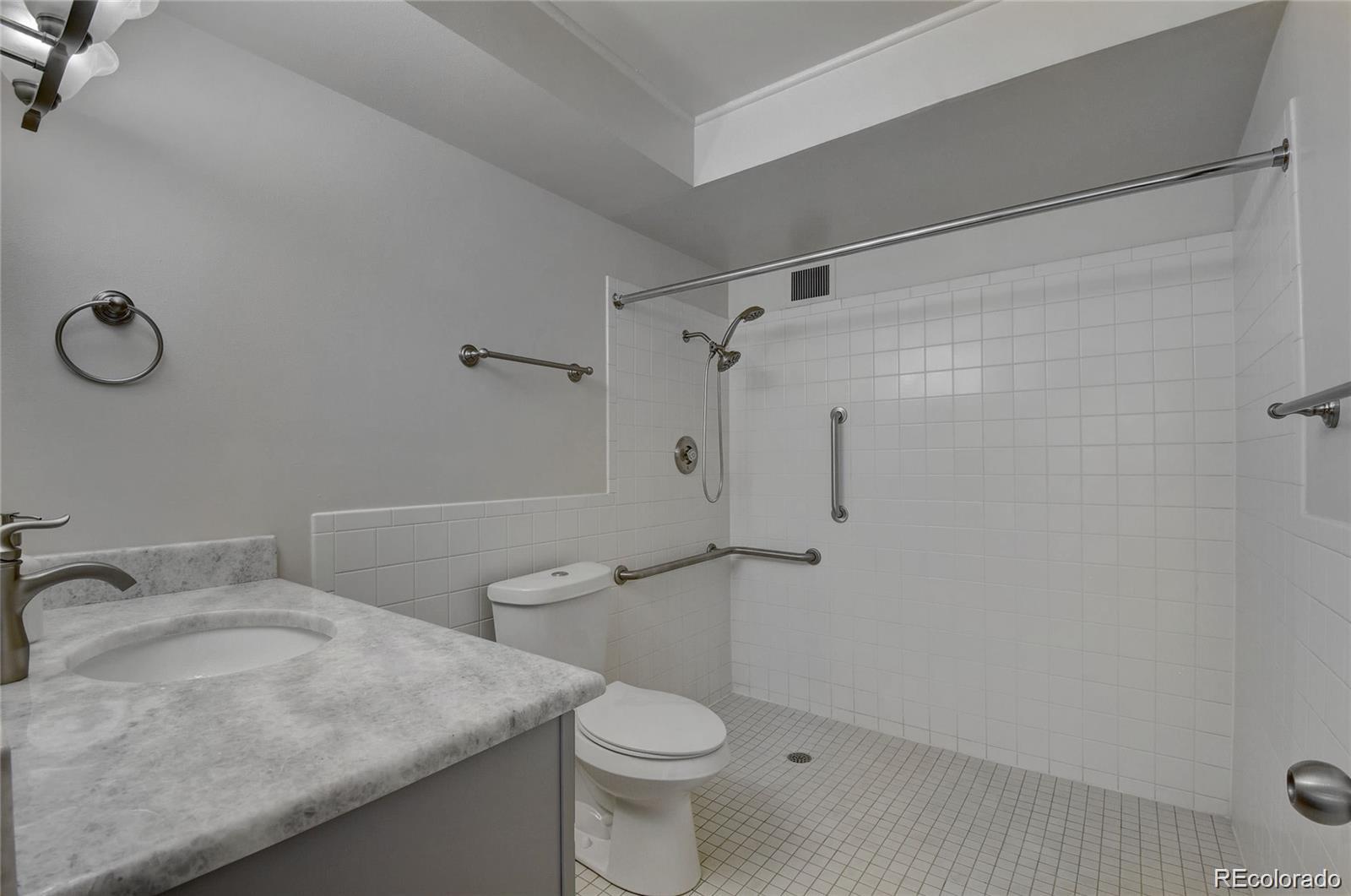 MLS Image #12 for 725 s alton way 7a,denver, Colorado