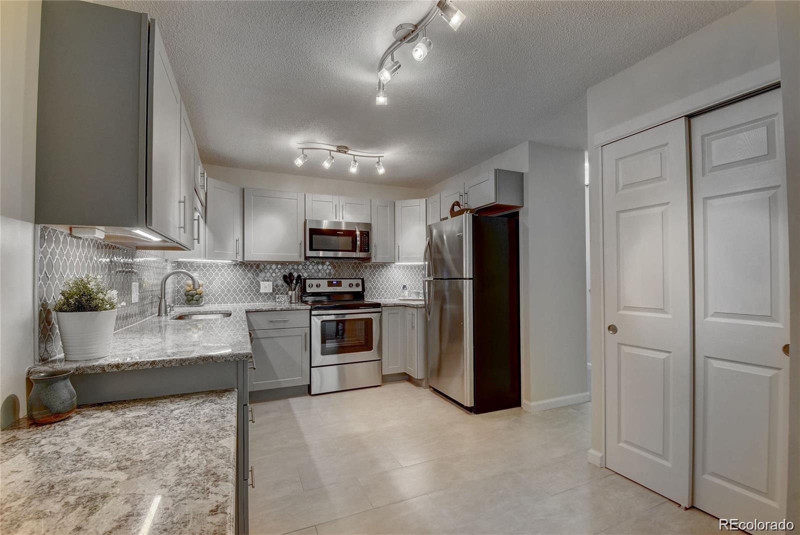 MLS Image #2 for 725 s alton way 7a,denver, Colorado
