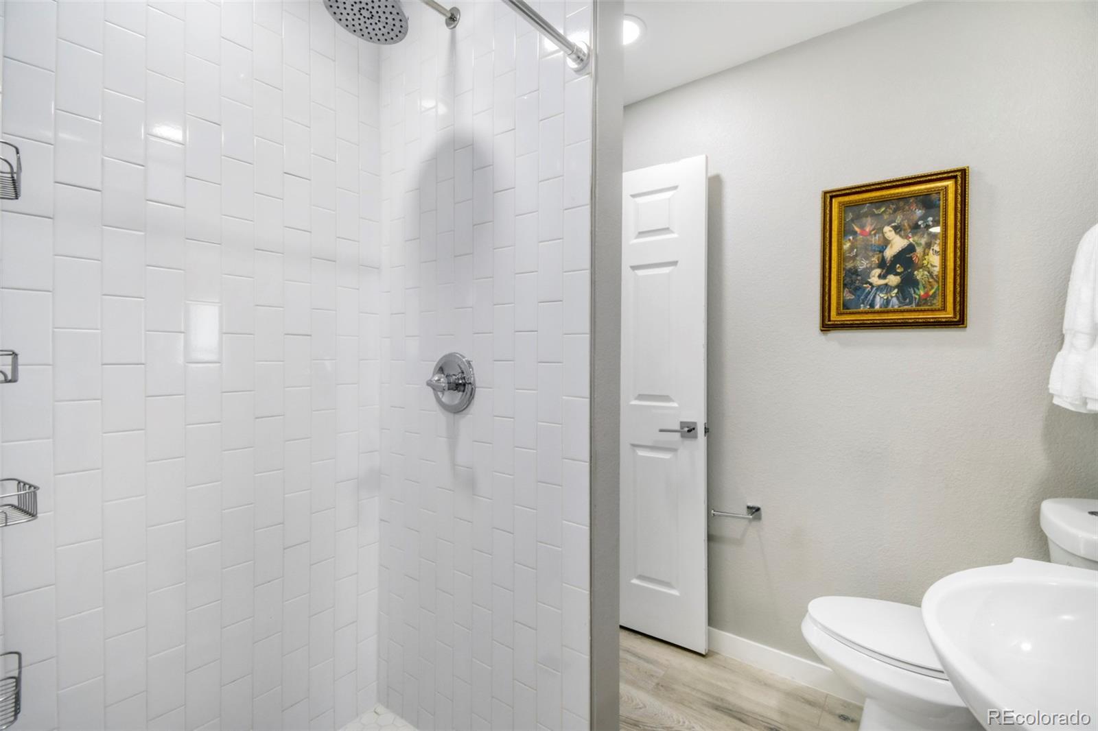 MLS Image #14 for 842  grove street,denver, Colorado