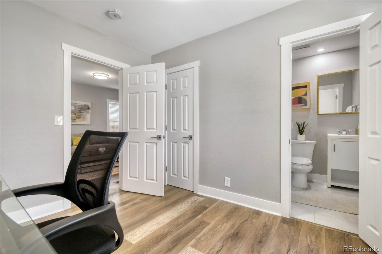 MLS Image #16 for 842  grove street,denver, Colorado