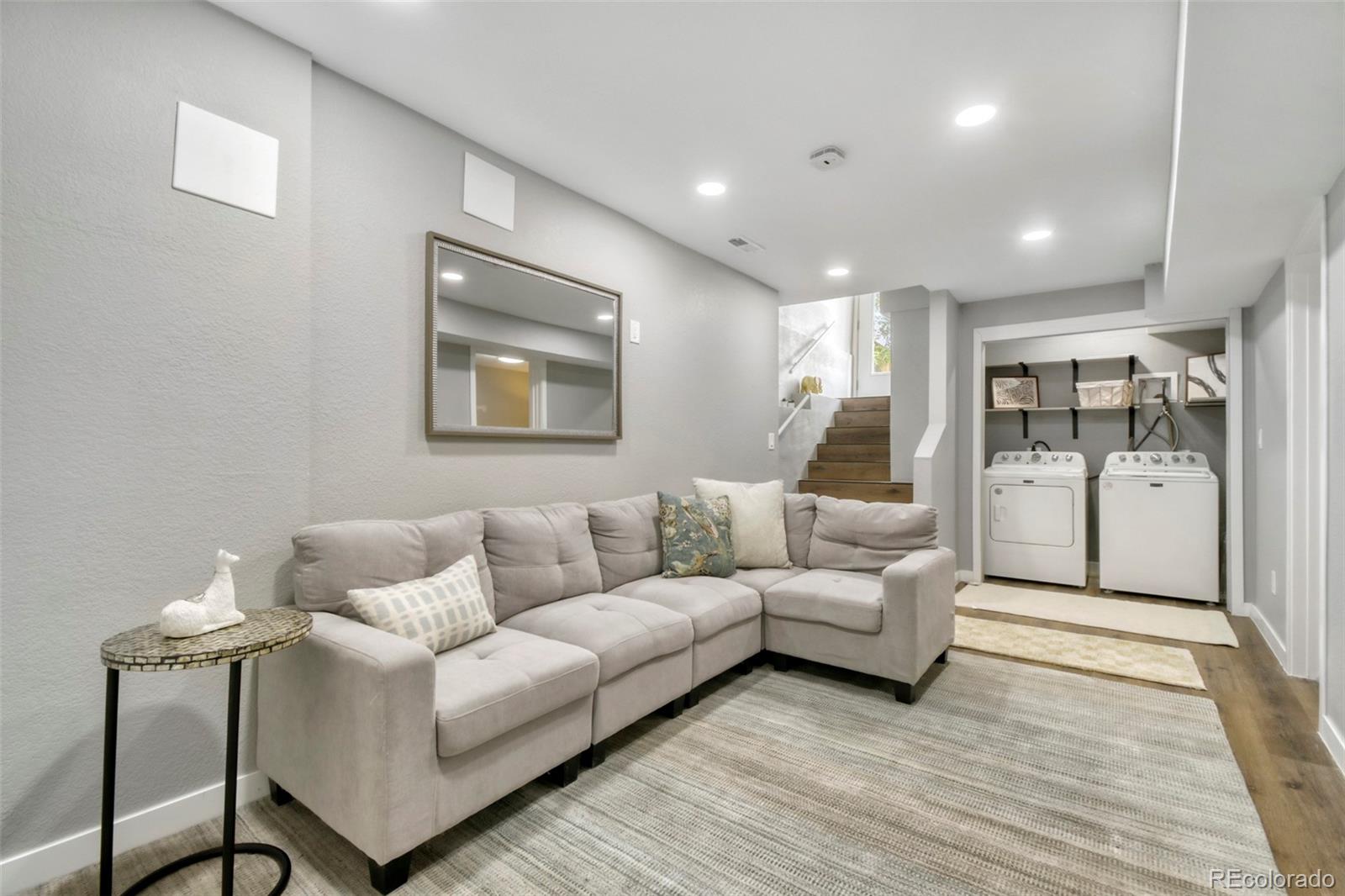 MLS Image #18 for 842  grove street,denver, Colorado