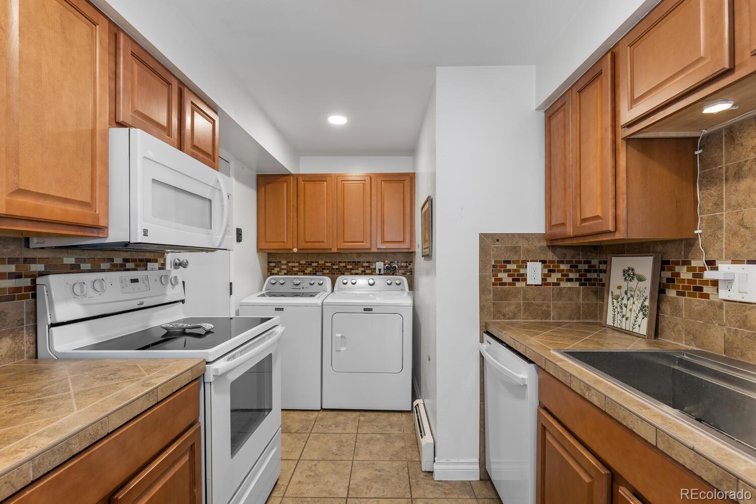 MLS Image #8 for 13  nome way a,aurora, Colorado