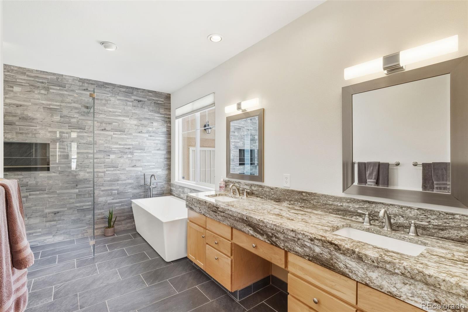 MLS Image #7 for 2528  willow glen drive,colorado springs, Colorado