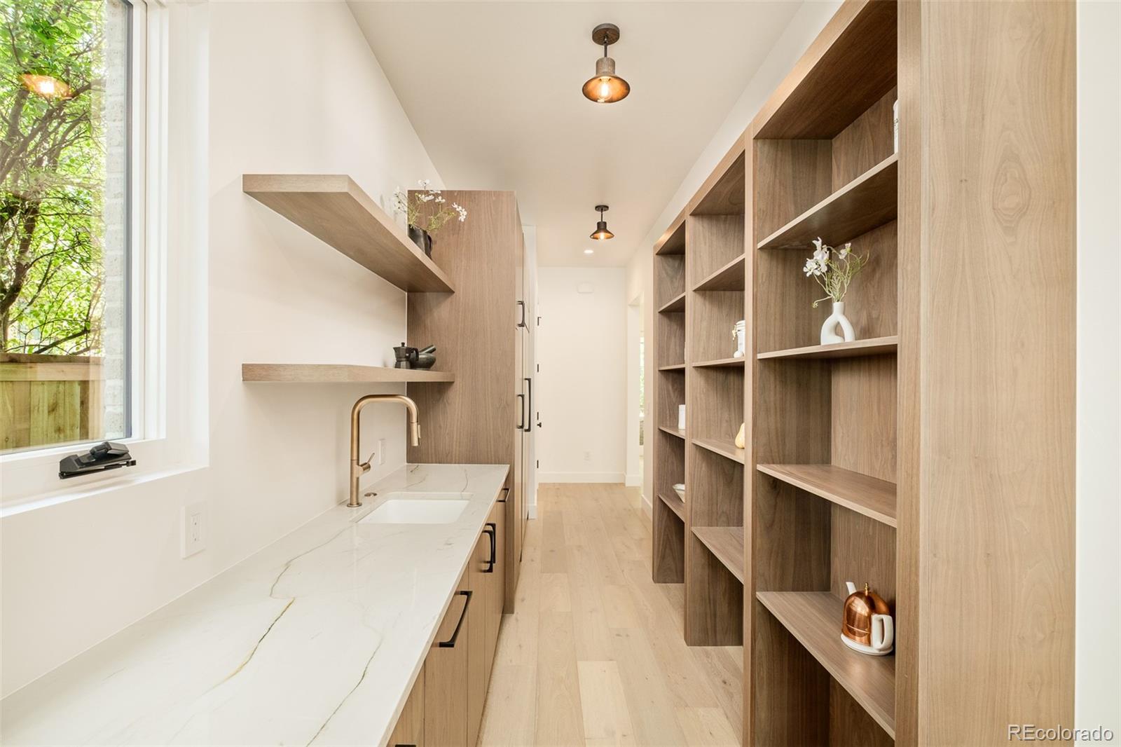 MLS Image #18 for 1253 s high street,denver, Colorado