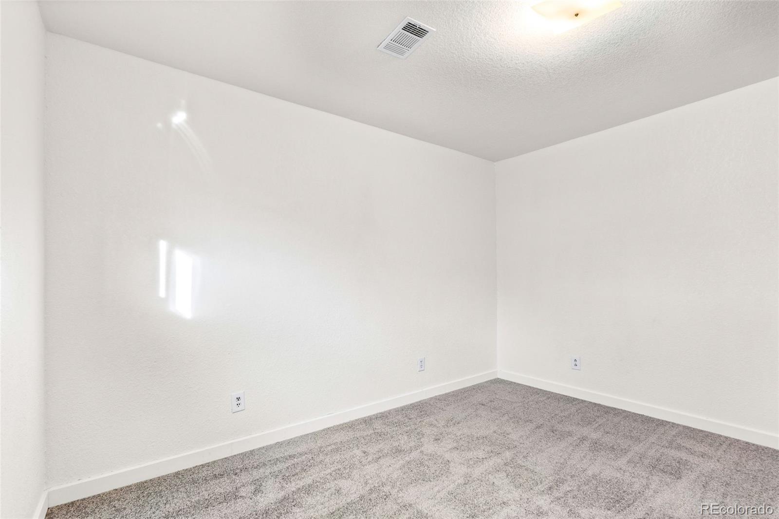 MLS Image #14 for 6743  king street,denver, Colorado