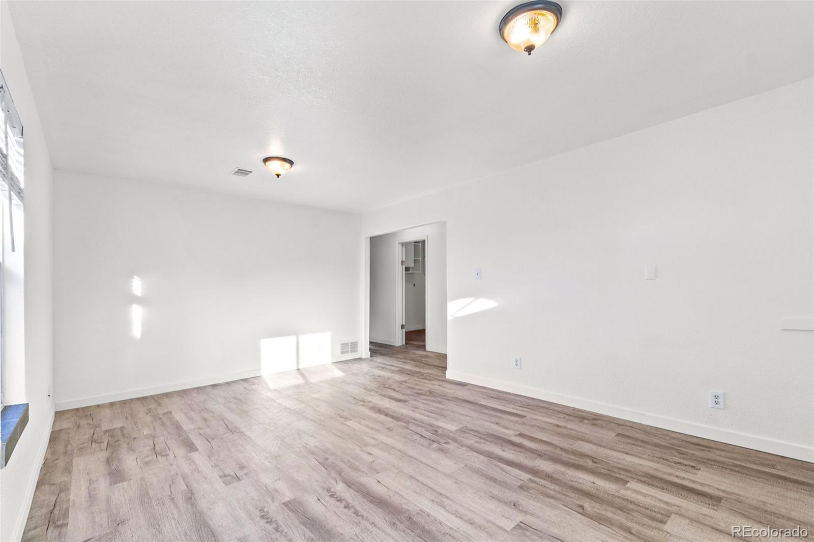 MLS Image #3 for 6743  king street,denver, Colorado