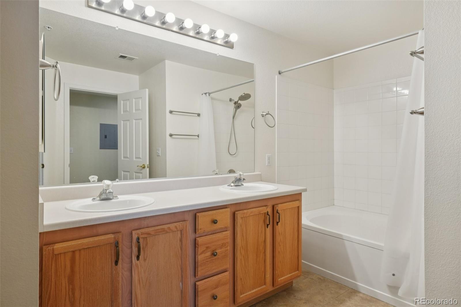 MLS Image #17 for 7440 s blackhawk street 4-305,englewood, Colorado