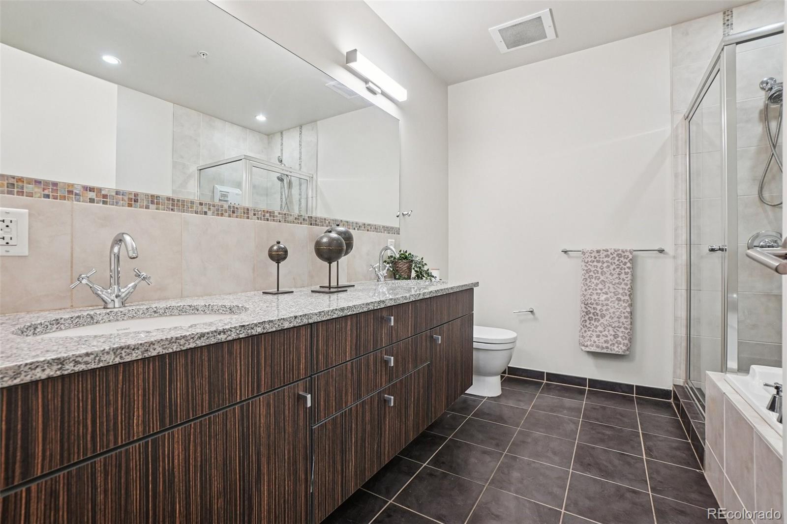 MLS Image #16 for 410  acoma street 206,denver, Colorado