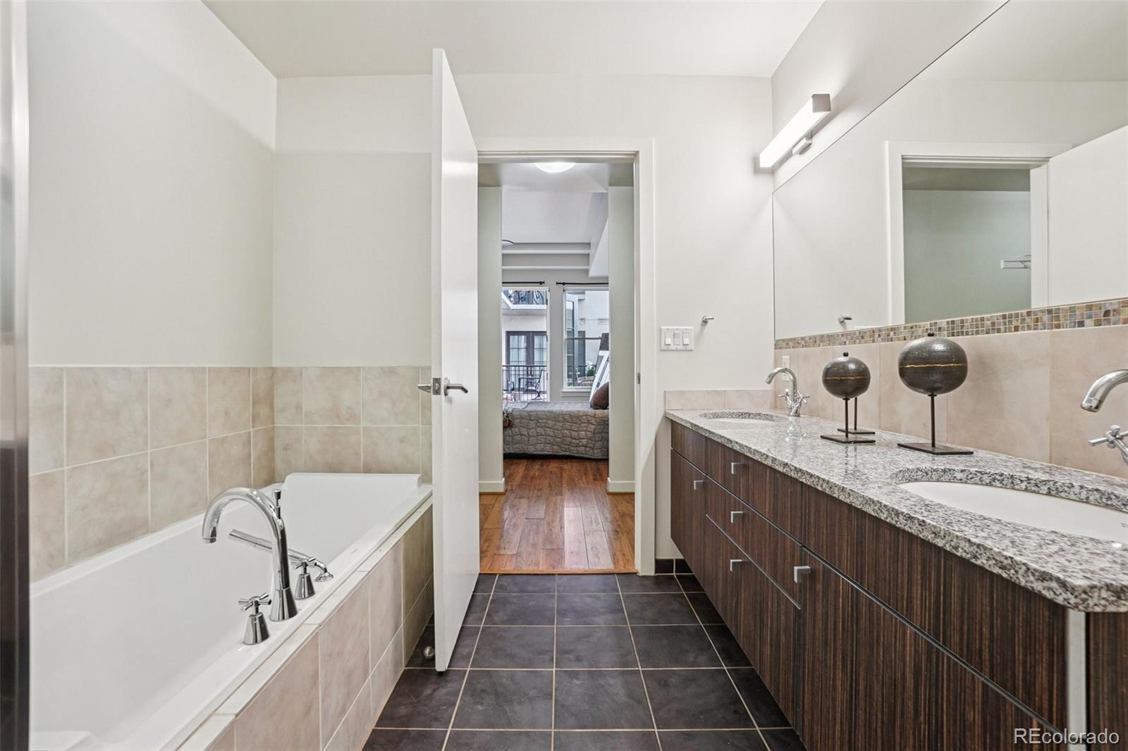 MLS Image #19 for 410  acoma street 206,denver, Colorado
