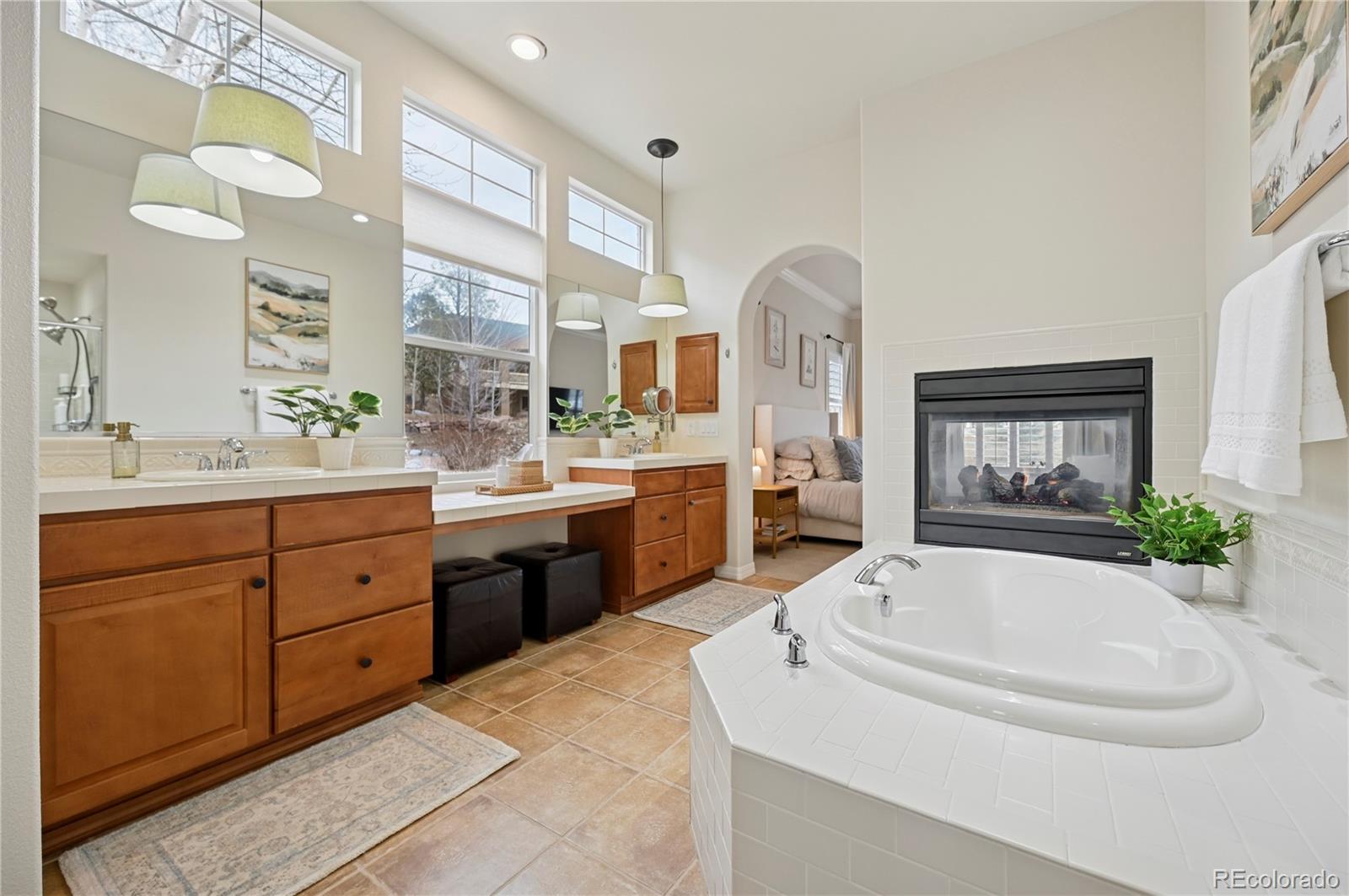 MLS Image #14 for 3020  hollycrest drive,colorado springs, Colorado