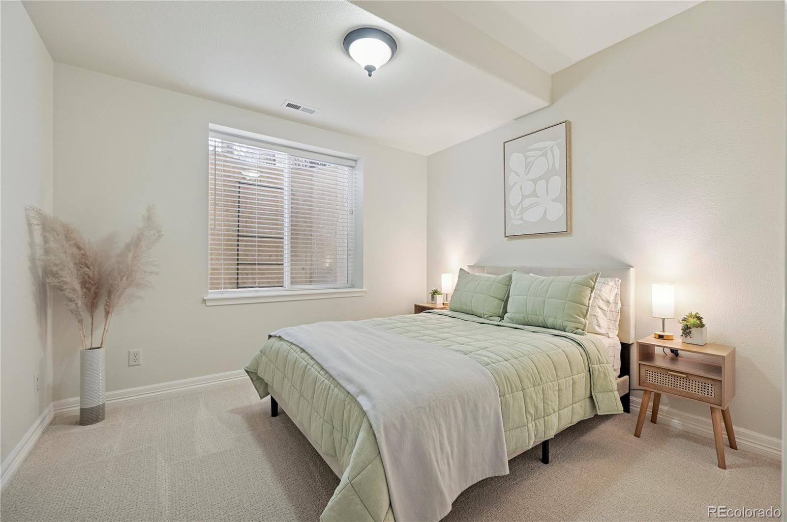 MLS Image #33 for 3020  hollycrest drive,colorado springs, Colorado