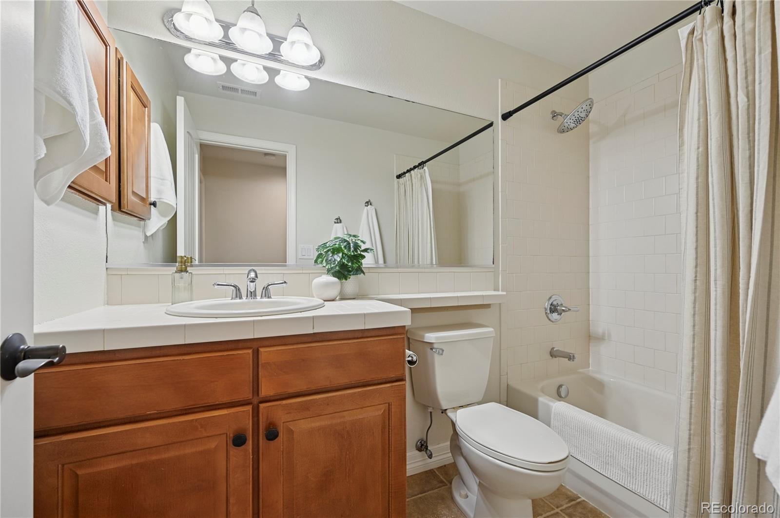 MLS Image #35 for 3020  hollycrest drive,colorado springs, Colorado